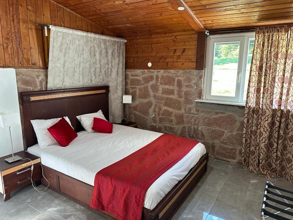lodge bedroom